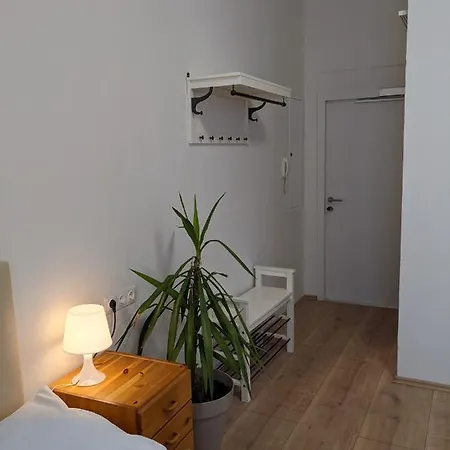 007 Madrid 30m2 Apartment Klagenfurt am Woerthersee